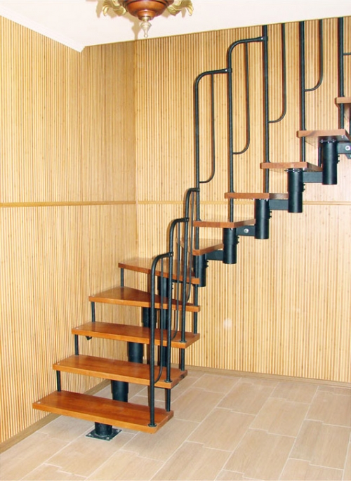 Маршевая лестница с площадкой