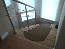 Деревянная лестница комбинированная (4 фото) - №16