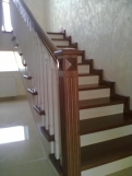 Лестница из массива с широкими ступенями (12 фото) - №31