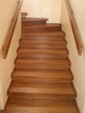 Деревянная лестница, широкие ступени (7 фото) - №18