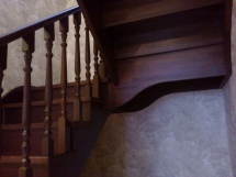 Деревянные лестницы для коттеджа (11 фото) - №37