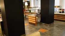 Отделка и мебель для ресторана, кафе из массива