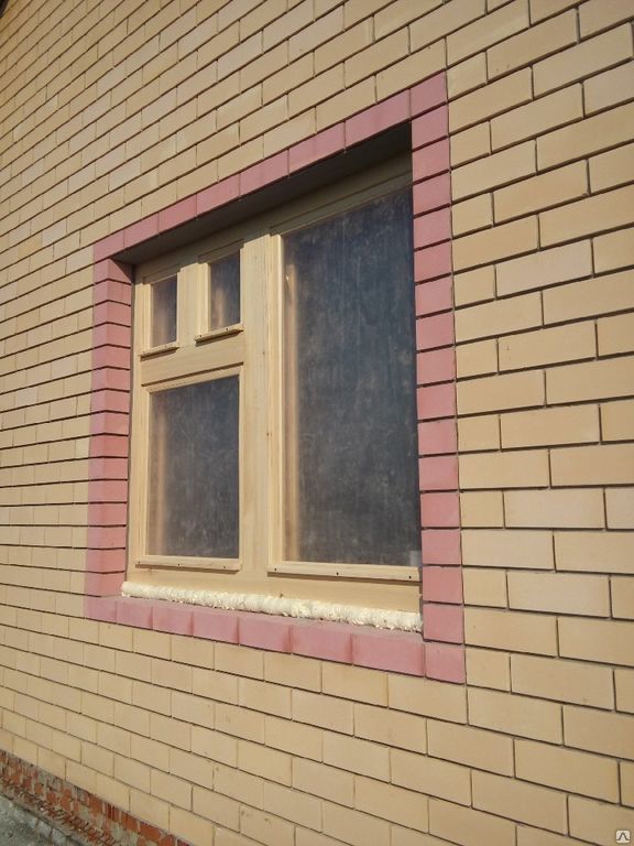 Обычные деревянные окна для частного дома